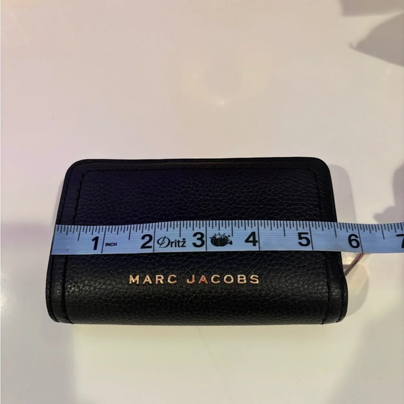 Marc Jacobs Logo Leather Compact Wallet Black Zipper and Card Holders - Picture 10 of 12